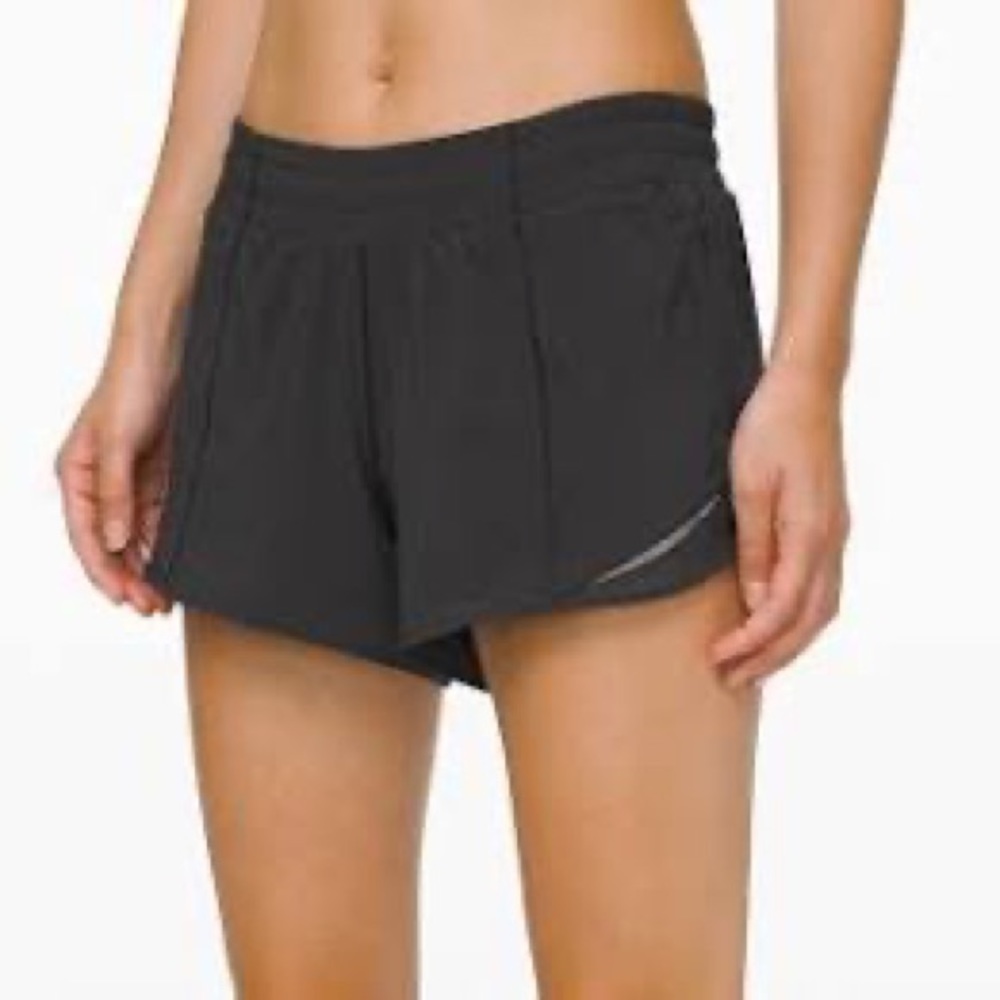 Lululemon black hotty hot shorts size 4